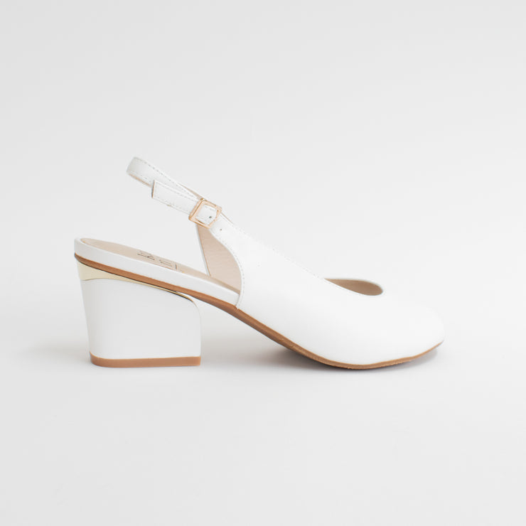 KatieNMe Barb White Sandals back. Size 44 womens shoes