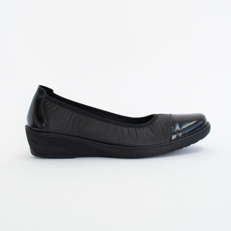 Cabello Cara Black Shoes side. Size 42 womens shoes