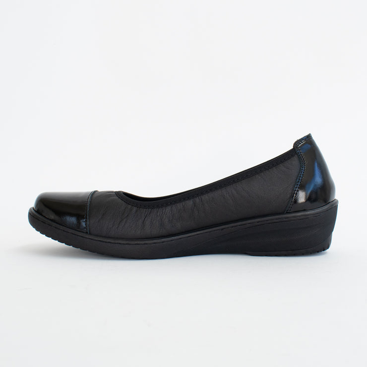 Cabello Cara Black Shoes inside. Size 42 womens shoes