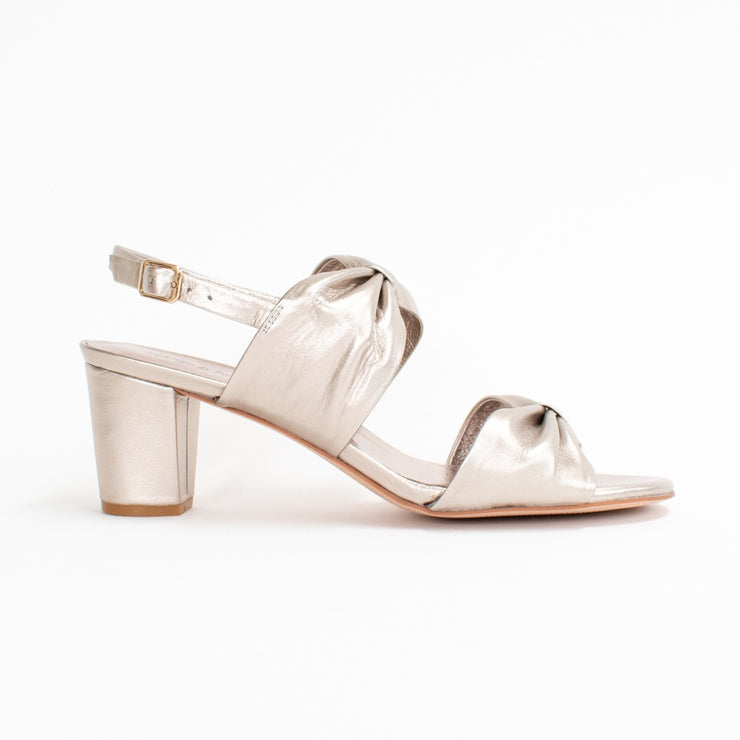 Django and Juliette Cloey Platino Sandals side. Size 42 womens shoes