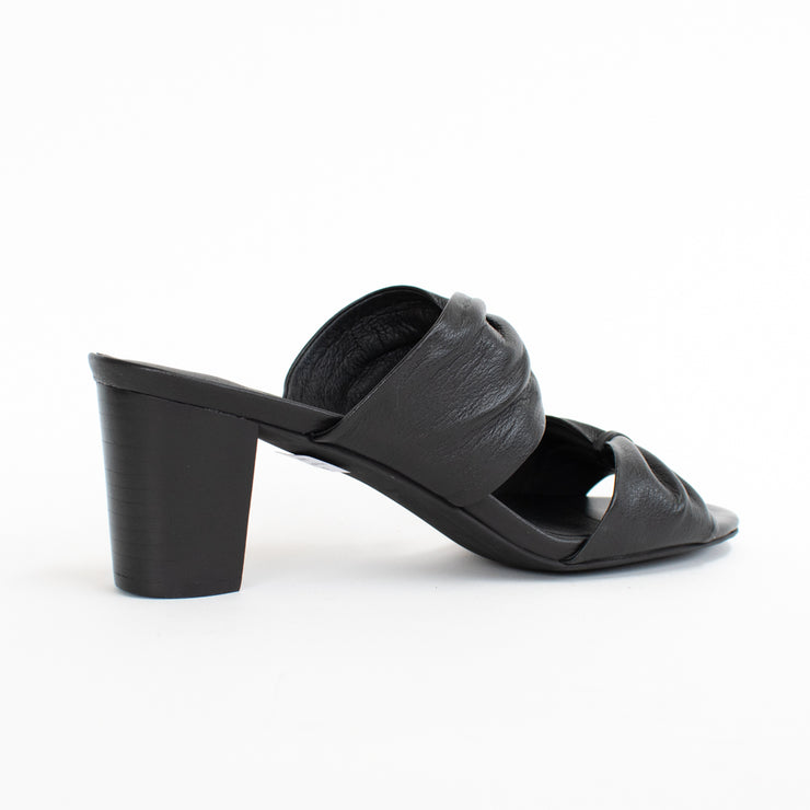 Django and Juliette Clooney Black Sandals back. Size 44 womens shoes