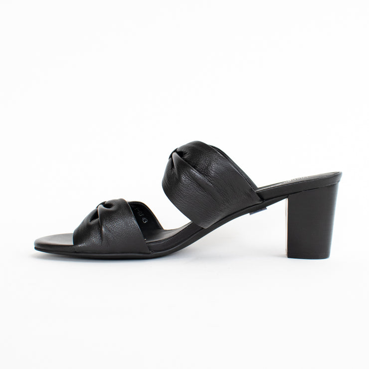 Django and Juliette Clooney Black Sandals inside. Size 45 womens shoes