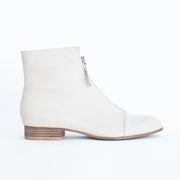 Django and Juliette Funda Vinalla side. Size 42 womens boots