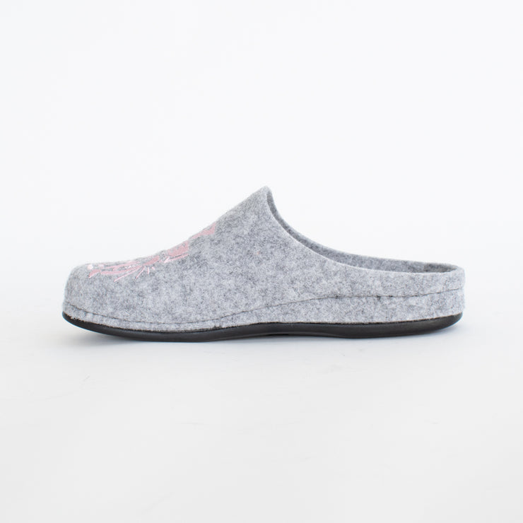 Dr Feet Homey Lt Grey Slippers inside. Size 45 womens shoes