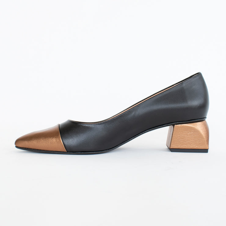 Dansi Malaga Black Bronze Shoe inside. Size 45 womens shoes