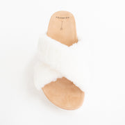 Frankie4 Rebel Cream Shearling Slippers top. Size 10 womens shoes