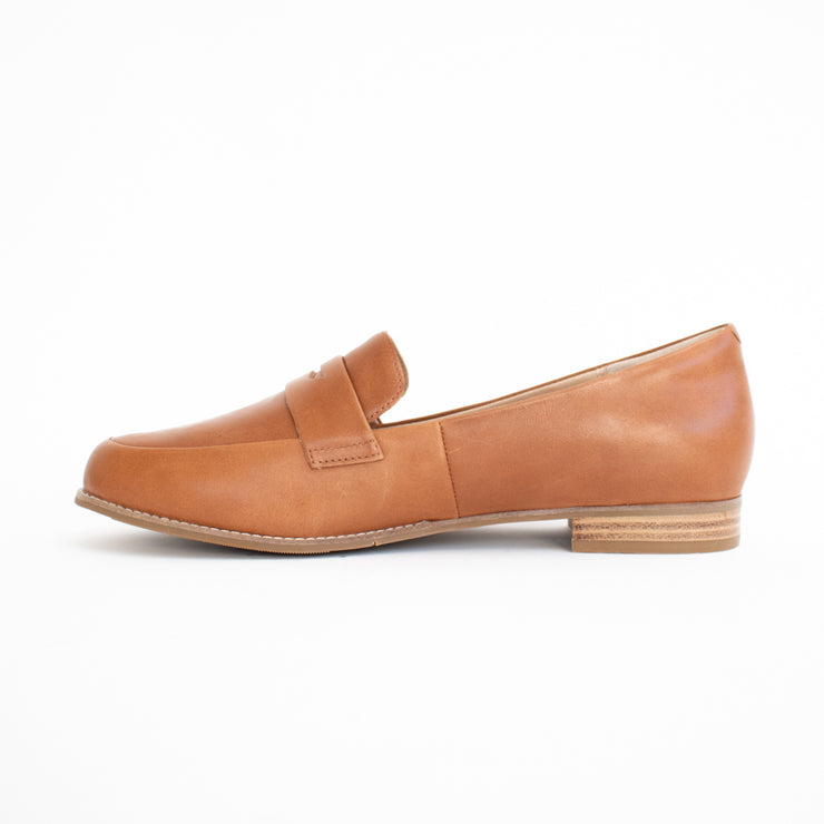 Ziera Towson Tan Loafer inside. Size 42 womens shoes